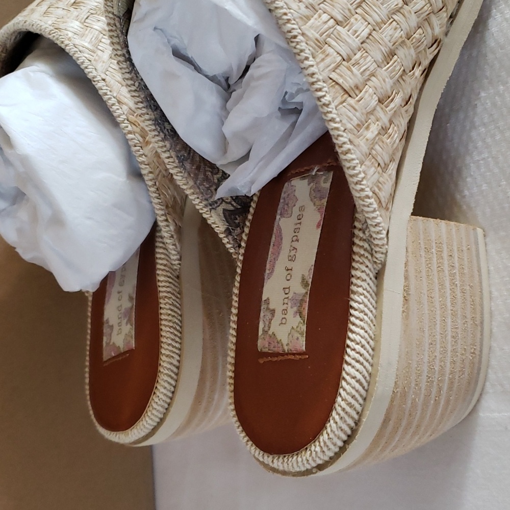 NEW Band Of Gypsies Parker Sand Sandal - Picture 6 of 12